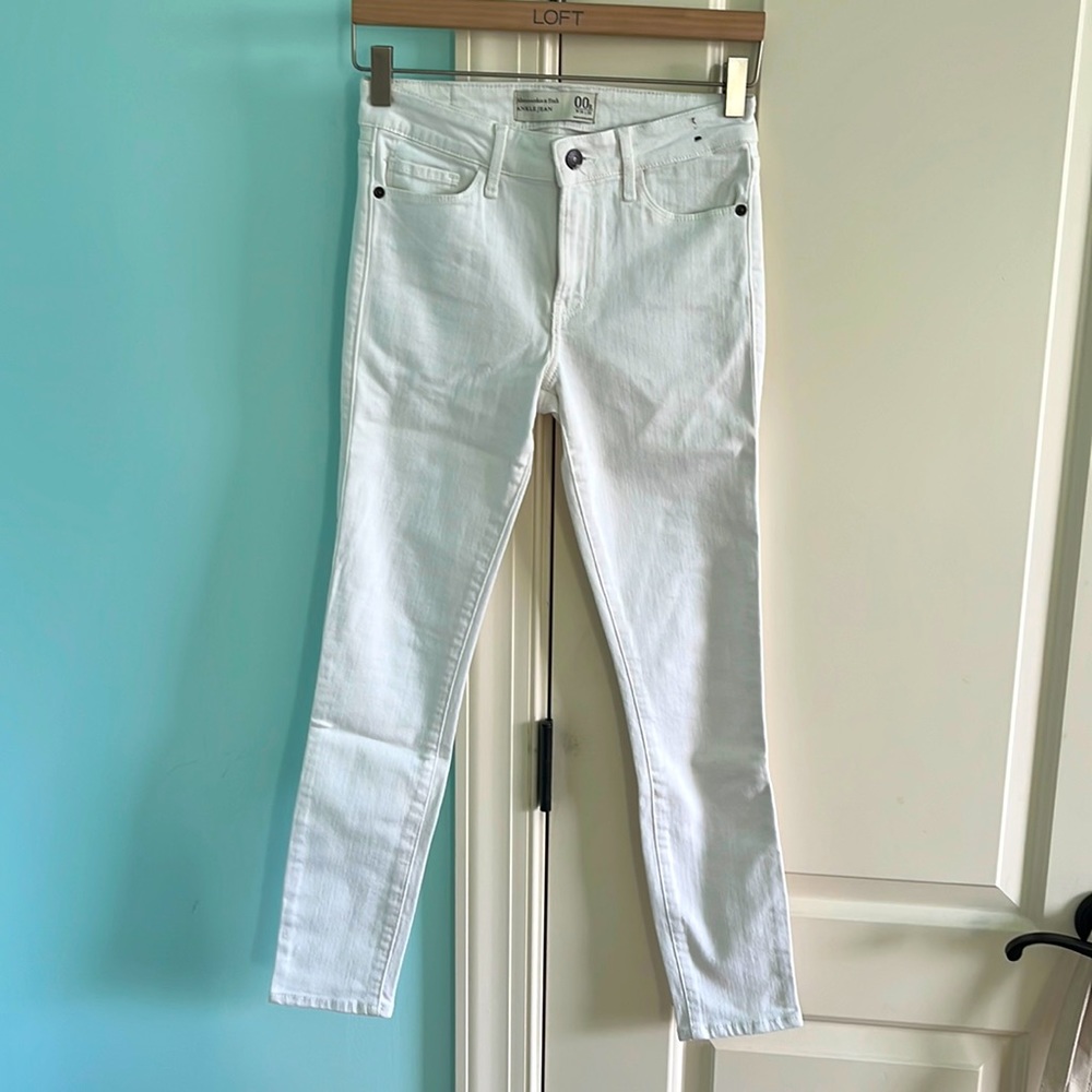abercrombie and fitch white jeans